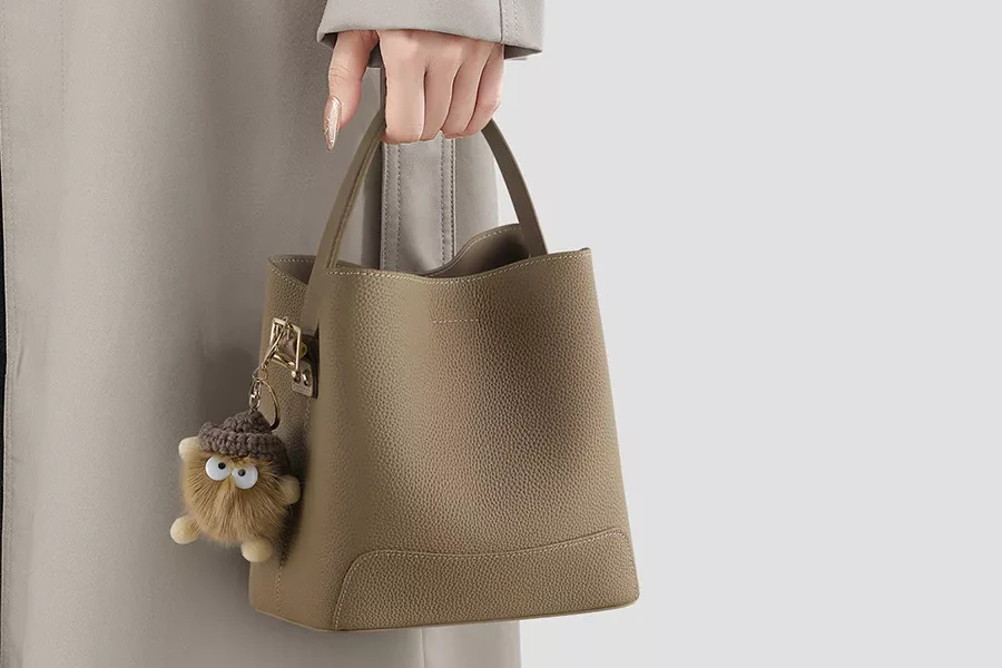 Stylish Crossbody Handbag with Adjustable Strap